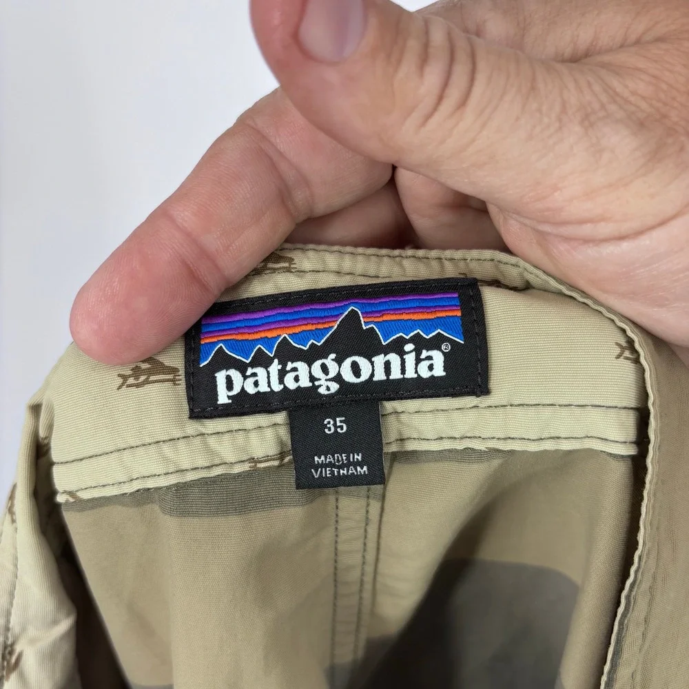 Patagonia Wavefarer Board Shorts Mens 35 Striped Swim Trunks Khaki Surfing Nylon